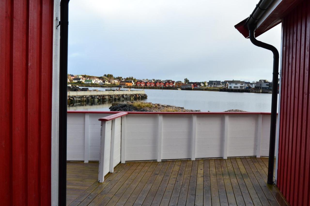 Sjostrand Rorbuer V Borge Iversen As Resort *